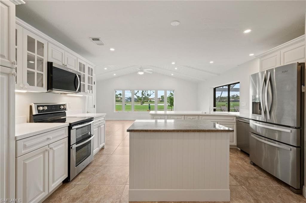 1203 Foxfire Ln, Naples, FL 34104-7