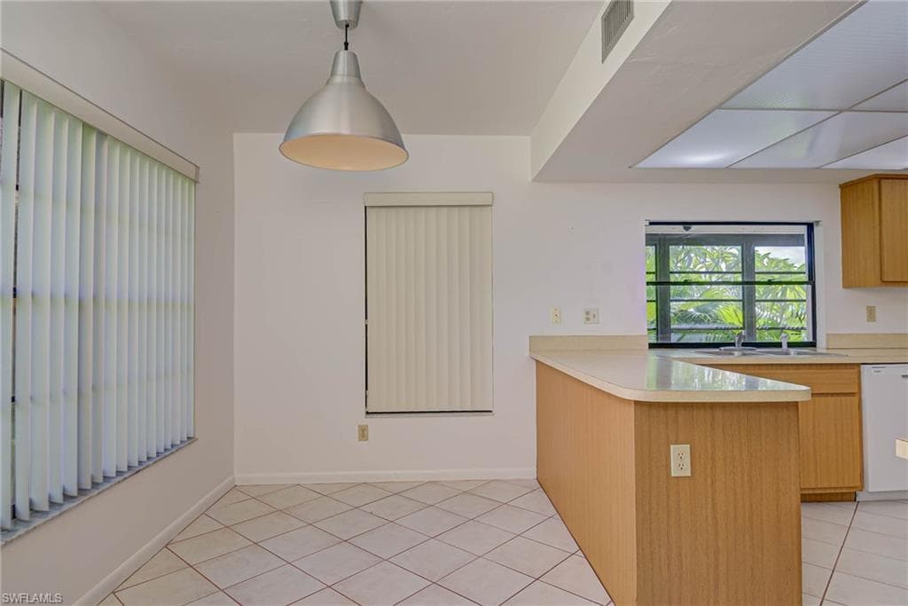 265 Marseille Dr, Naples, FL 34112-12