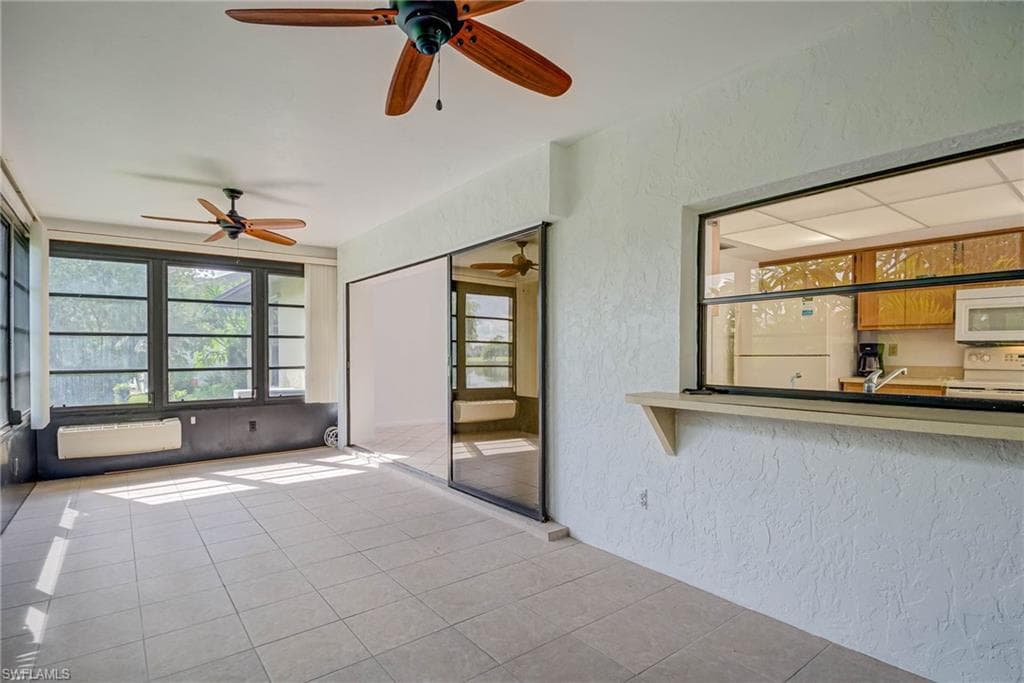 265 Marseille Dr, Naples, FL 34112-22