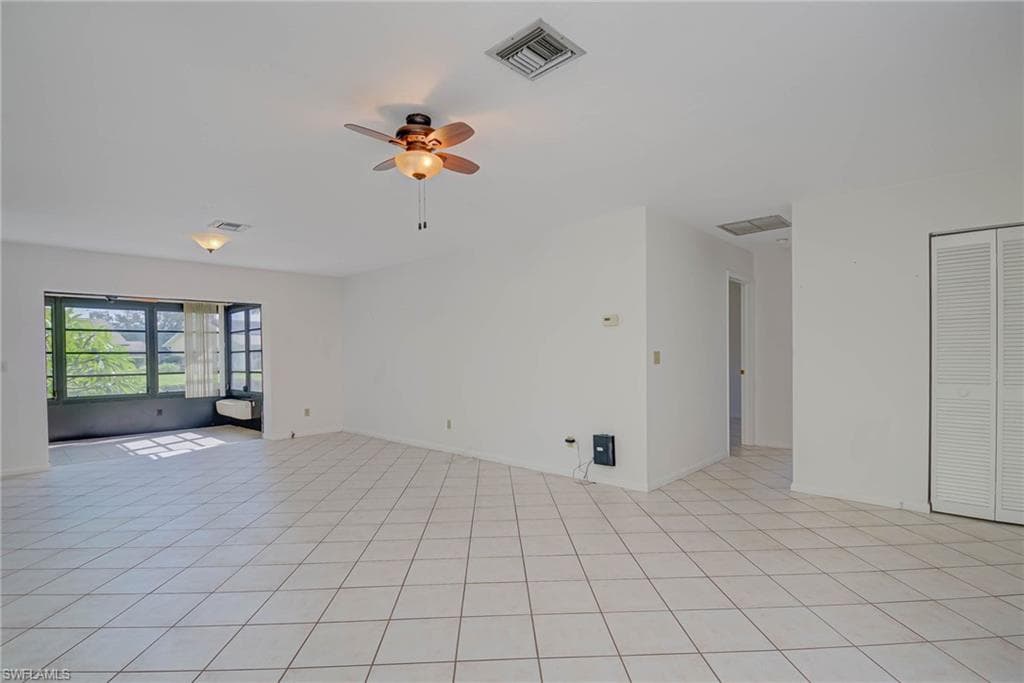 265 Marseille Dr, Naples, FL 34112-7
