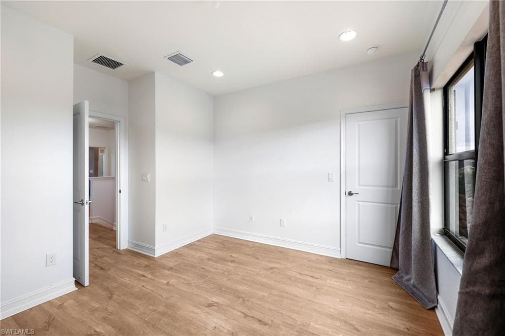 7887 Bristol Cir, Naples, FL 34120-23