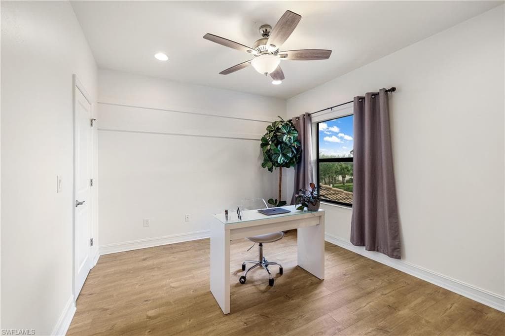7887 Bristol Cir, Naples, FL 34120-25