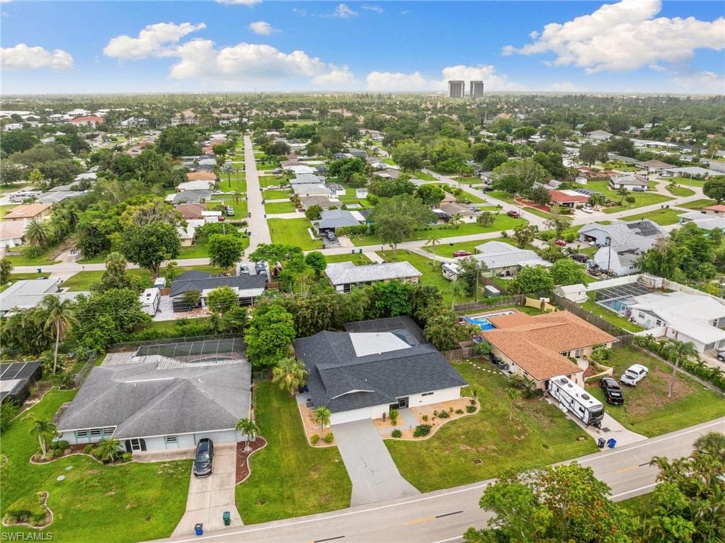 6779 Overlook Dr, Fort Myers, FL 33919-35