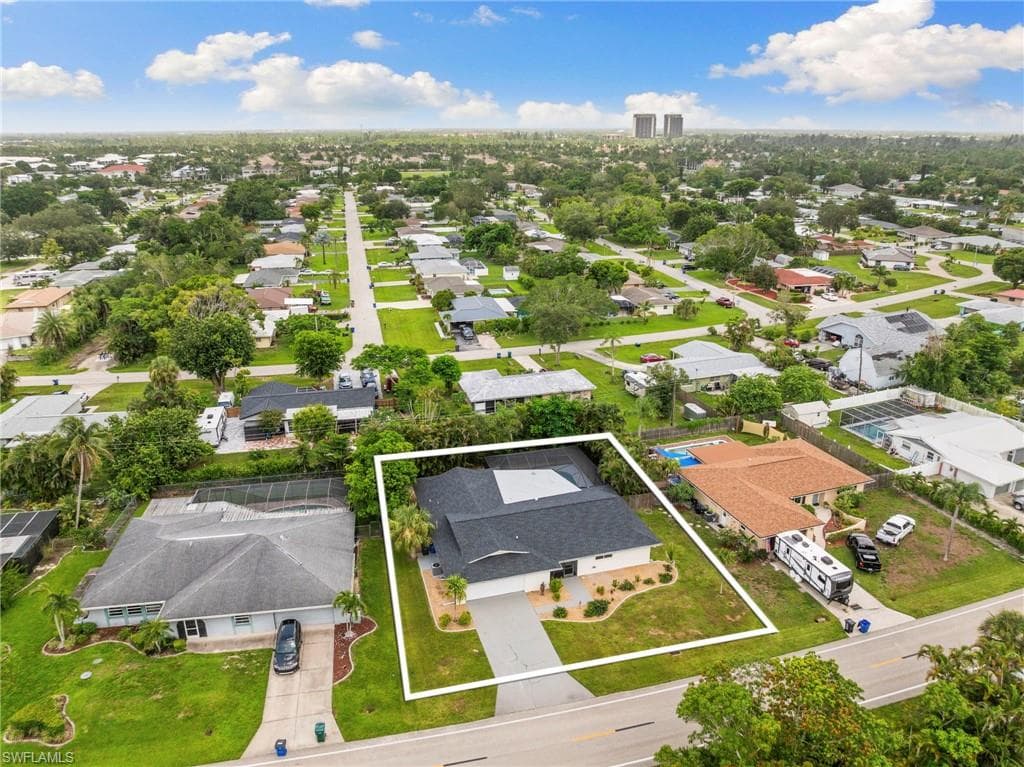 6779 Overlook Dr, Fort Myers, FL 33919-39