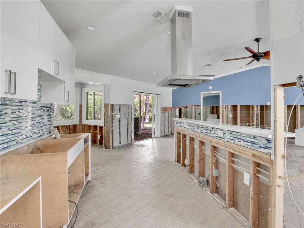 9964 Puopolo Ln, Bonita Springs, FL 34135-9