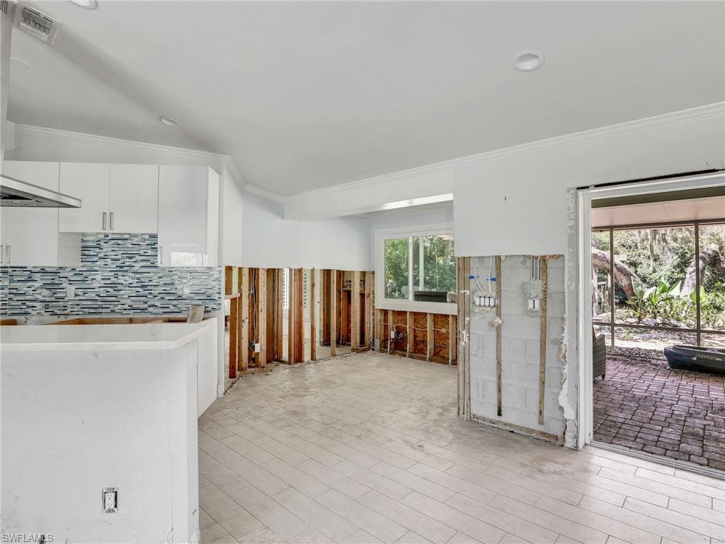 9964 Puopolo Ln, Bonita Springs, FL 34135-10