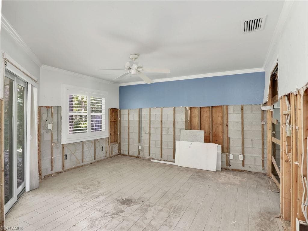 9964 Puopolo Ln, Bonita Springs, FL 34135-15