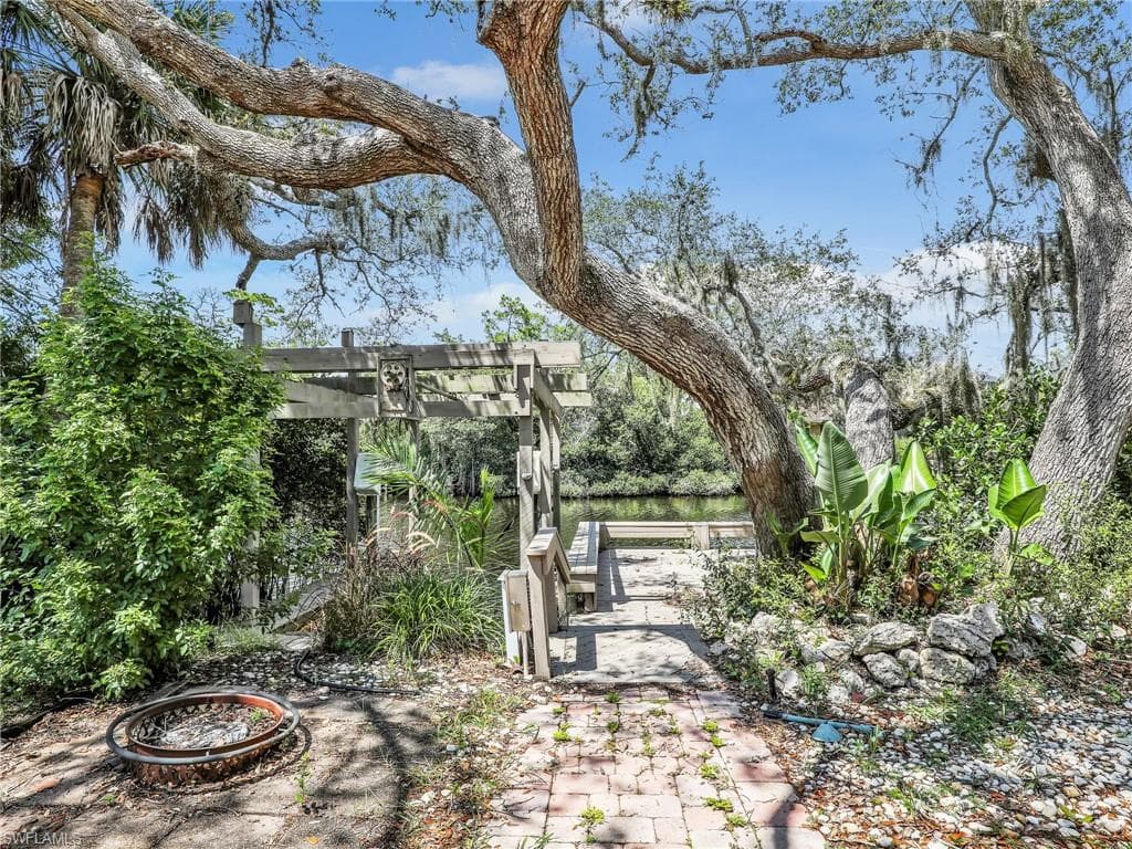 9964 Puopolo Ln, Bonita Springs, FL 34135-19