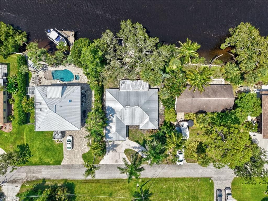 9964 Puopolo Ln, Bonita Springs, FL 34135-26