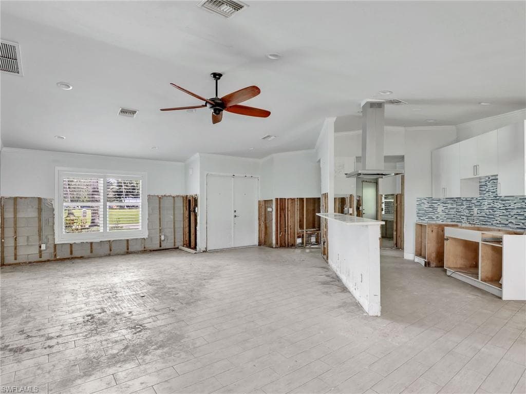9964 Puopolo Ln, Bonita Springs, FL 34135-7