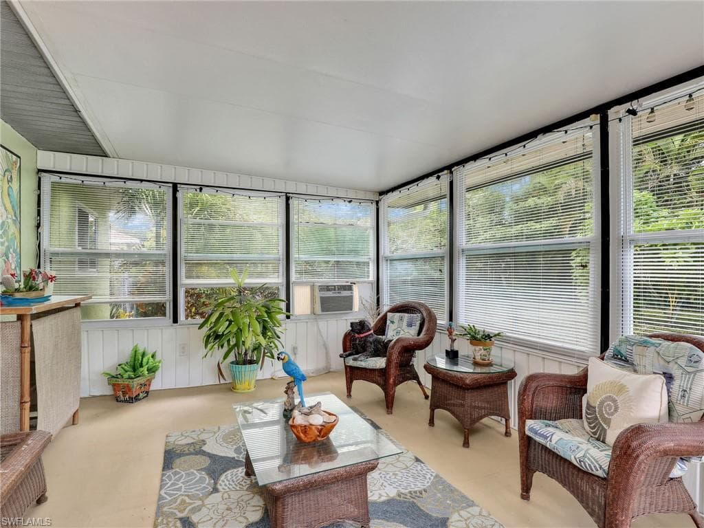 208 Aviation Pkwy, Cape Coral, FL 33904-26