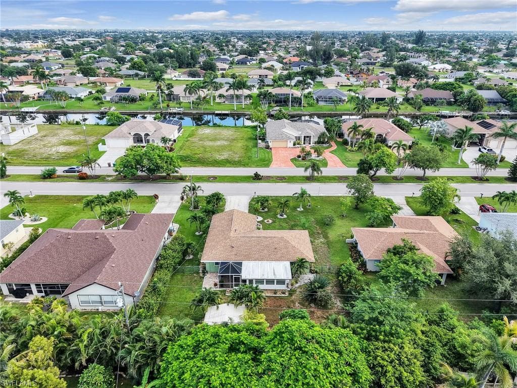 208 Aviation Pkwy, Cape Coral, FL 33904-31