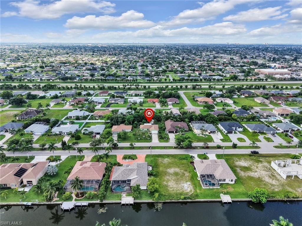 208 Aviation Pkwy, Cape Coral, FL 33904-33