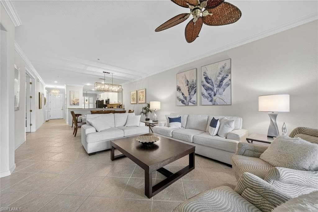 4863 Hampshire Ct 4-202, Naples, FL 34112-10