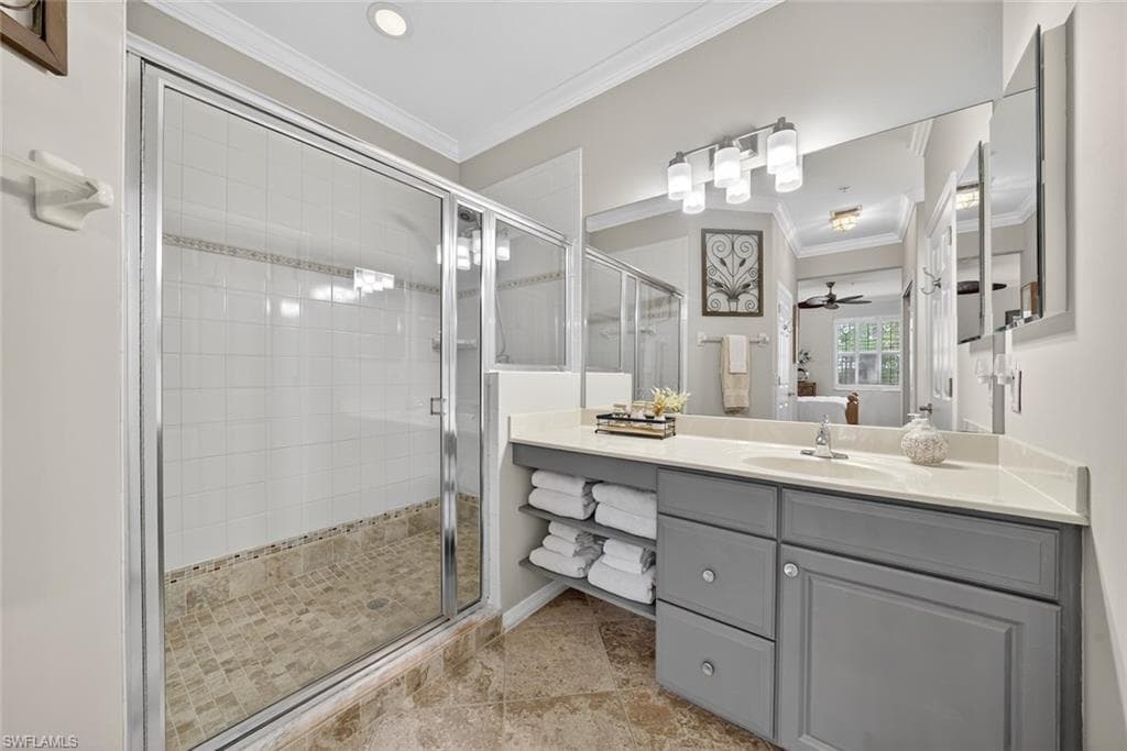4863 Hampshire Ct 4-202, Naples, FL 34112-12