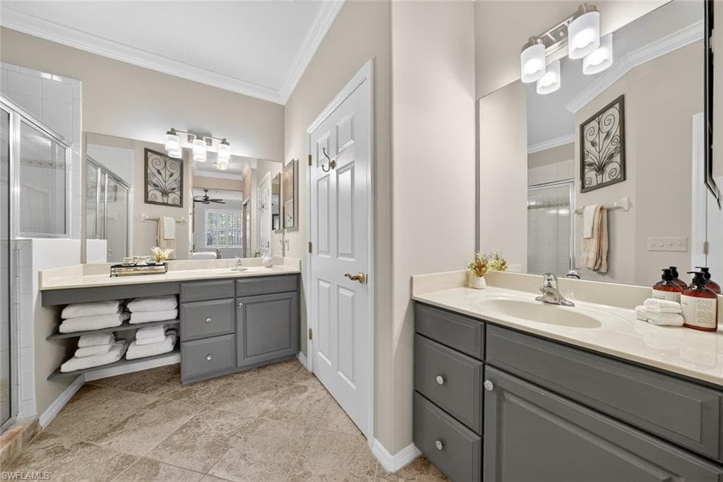 4863 Hampshire Ct 4-202, Naples, FL 34112-13