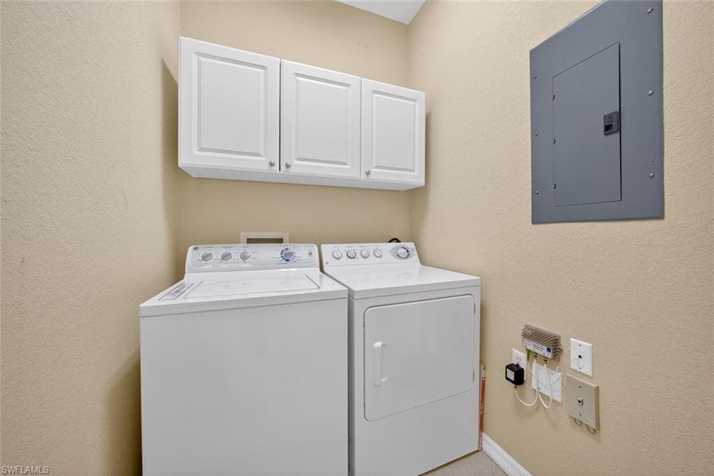 4863 Hampshire Ct 4-202, Naples, FL 34112-18