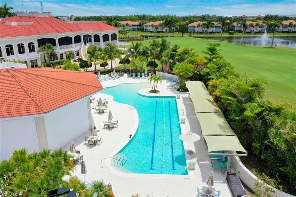 4863 Hampshire Ct 4-202, Naples, FL 34112-26
