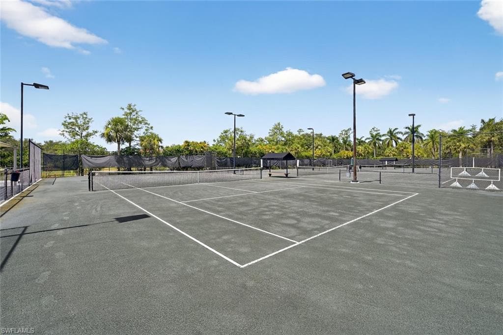 4863 Hampshire Ct 4-202, Naples, FL 34112-29