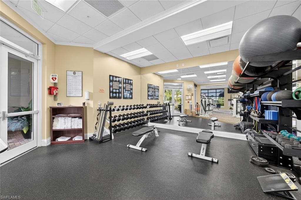 4863 Hampshire Ct 4-202, Naples, FL 34112-32