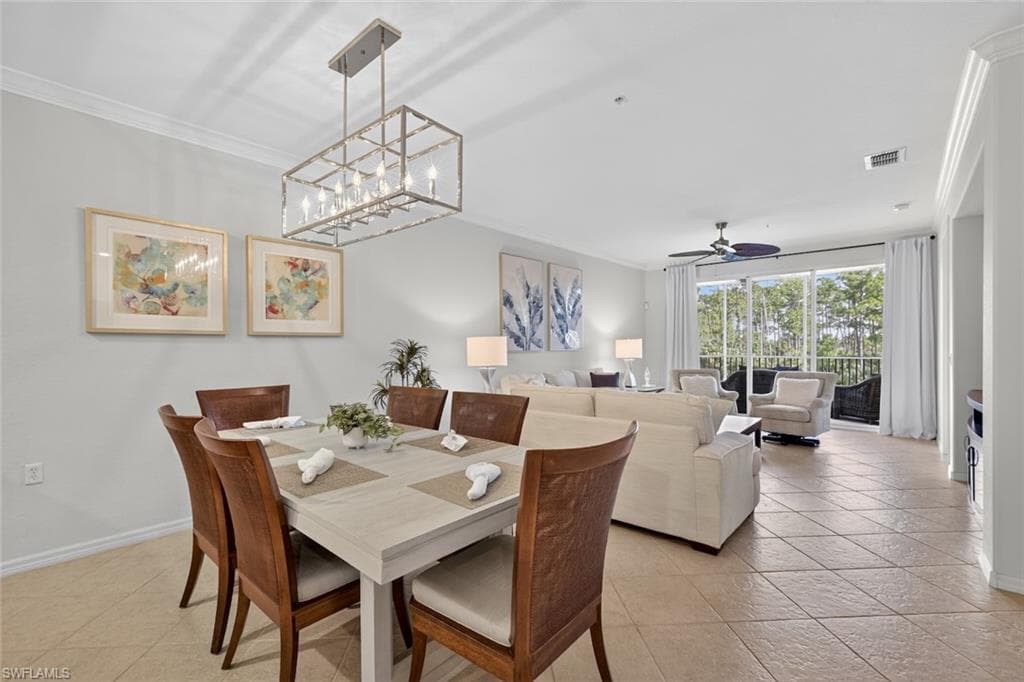 4863 Hampshire Ct 4-202, Naples, FL 34112-7