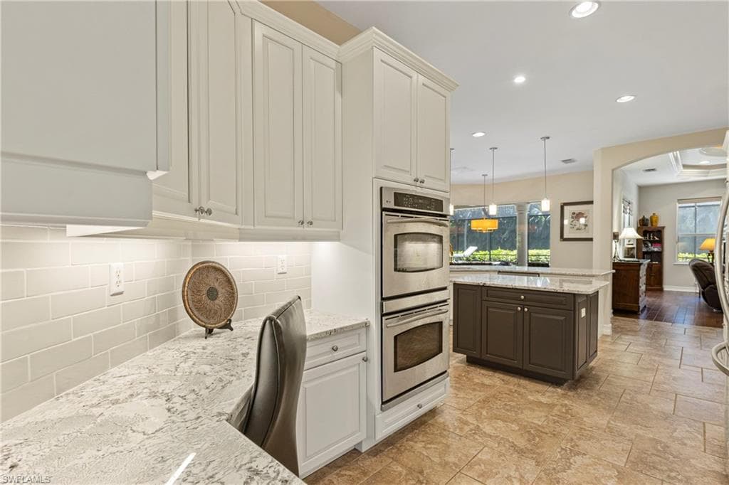 2116 Harlans Run, Naples, FL 34105-12