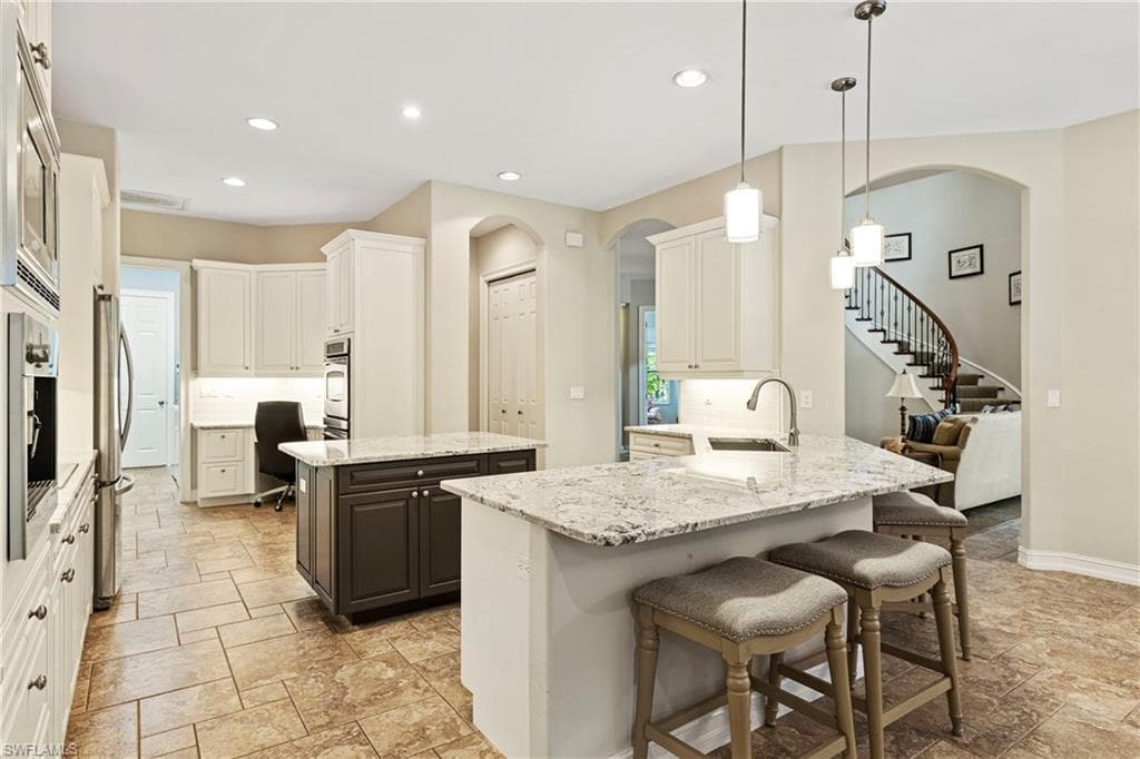 2116 Harlans Run, Naples, FL 34105-16