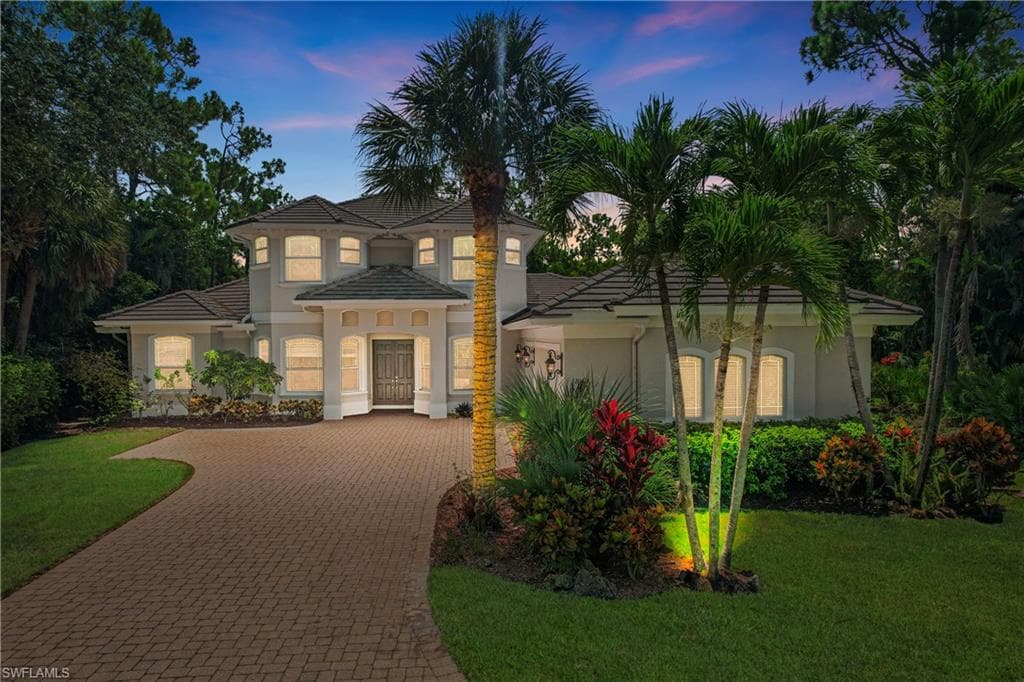 2116 Harlans Run, Naples, FL 34105-5