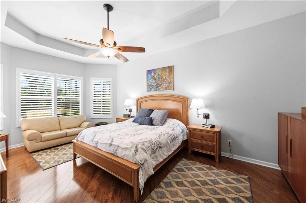 8215 Potomac Ln, Naples, FL 34104-18