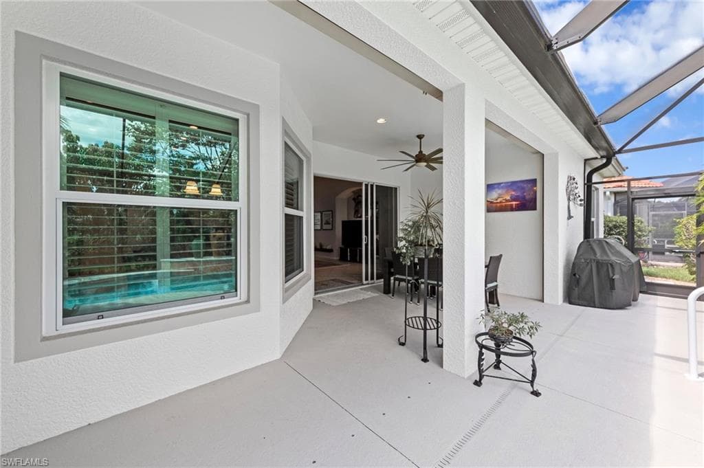 8215 Potomac Ln, Naples, FL 34104-33