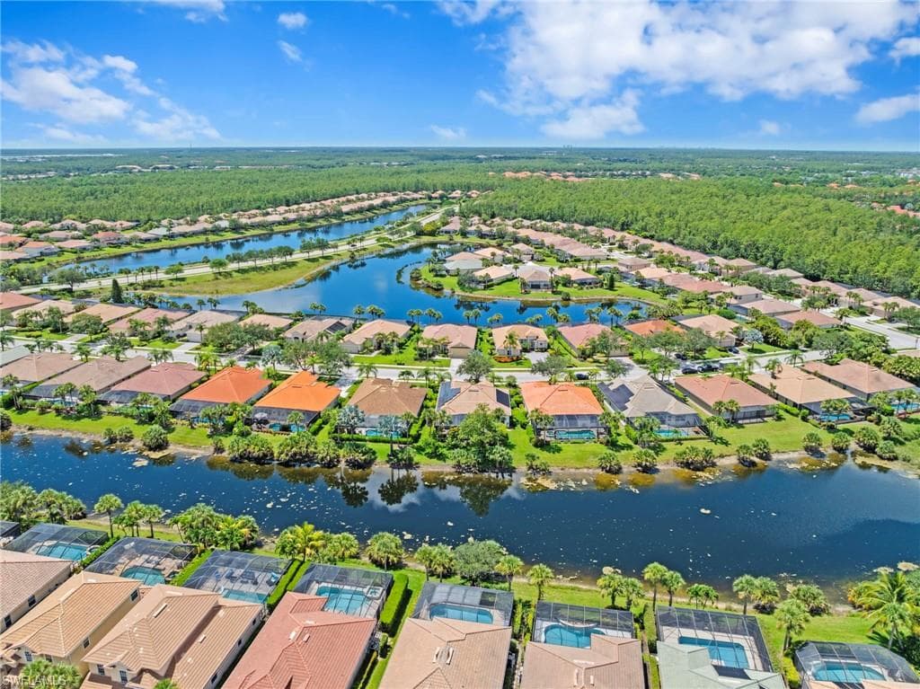 8215 Potomac Ln, Naples, FL 34104-39