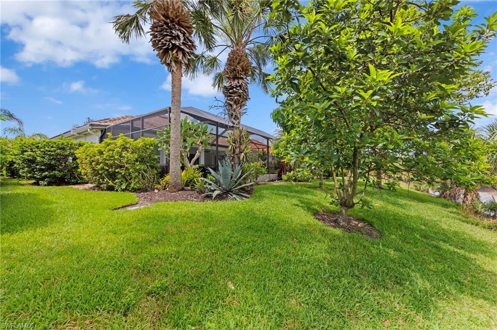 8215 Potomac Ln, Naples, FL 34104-40