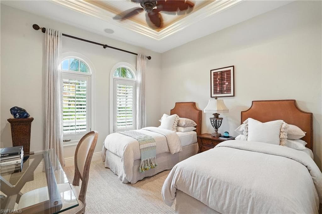 2892 Tiburon Blvd E, Naples, FL 34109-29