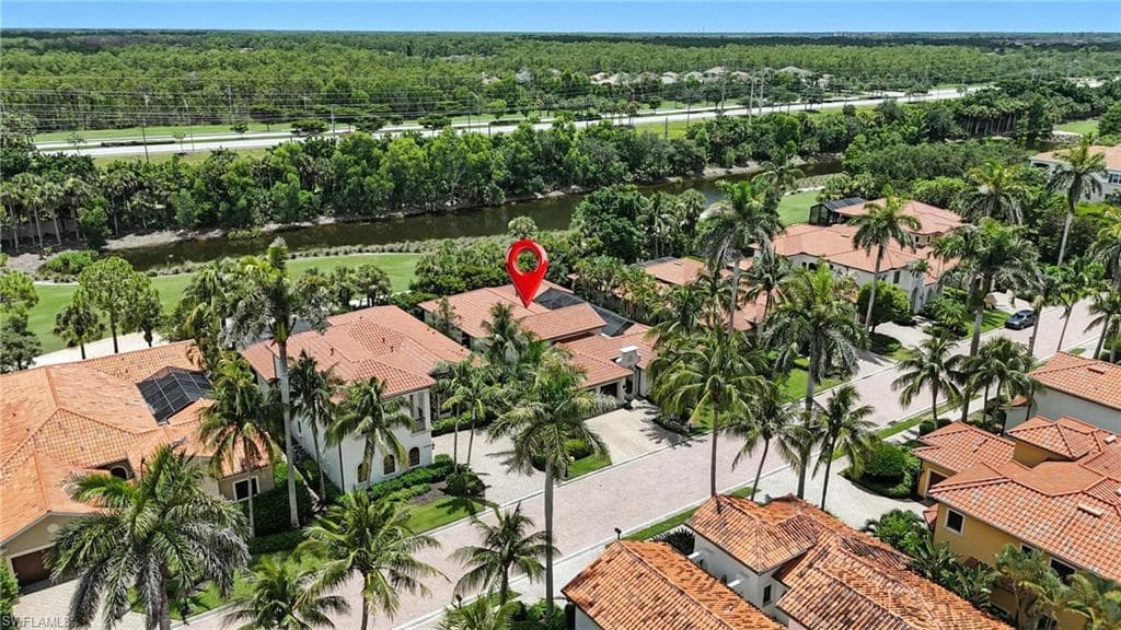 2892 Tiburon Blvd E, Naples, FL 34109-5