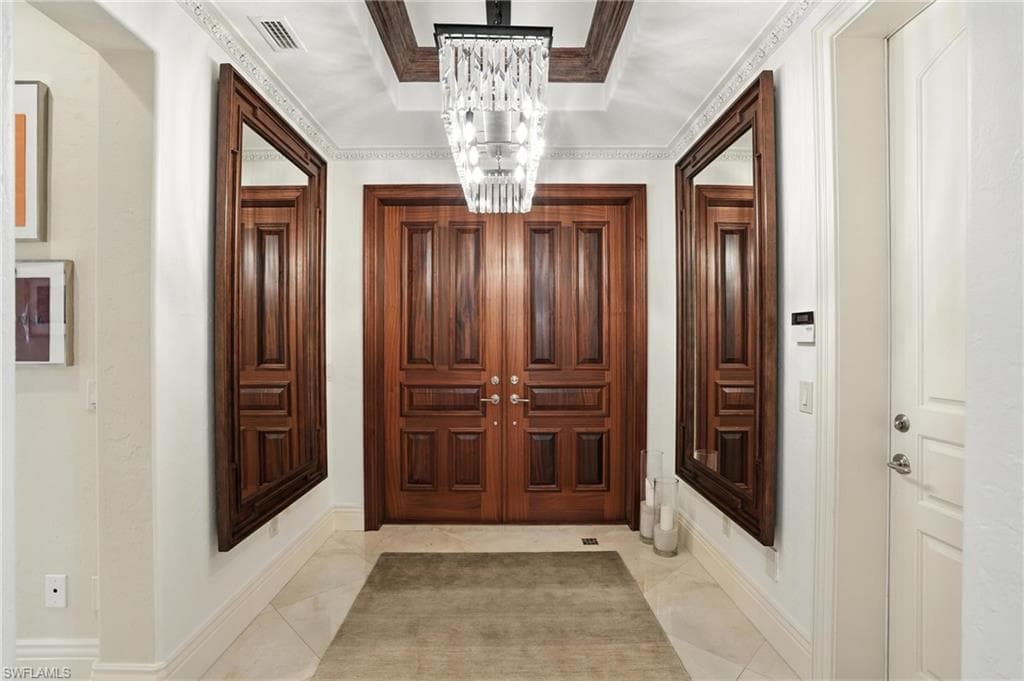 2892 Tiburon Blvd E, Naples, FL 34109-6