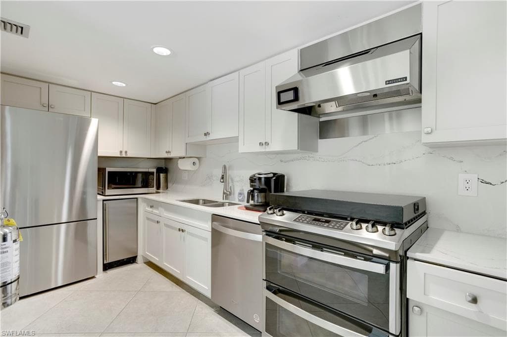 26235 Hickory Blvd 4a, Bonita Springs, FL 34134-33