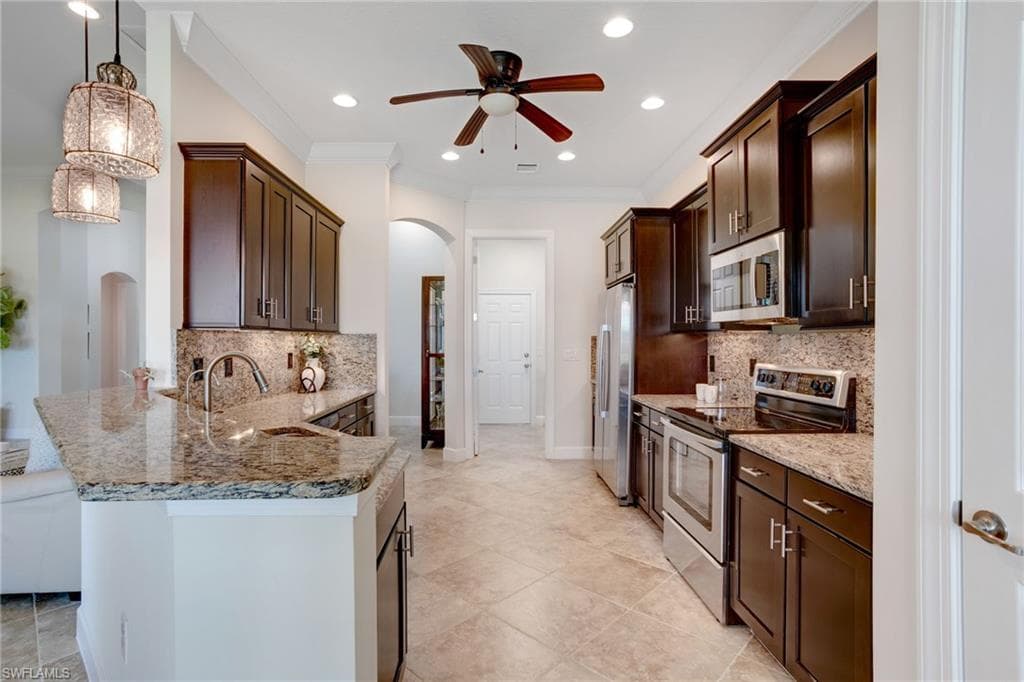 26365 Stonewall Ln, Bonita Springs, FL 34135-10