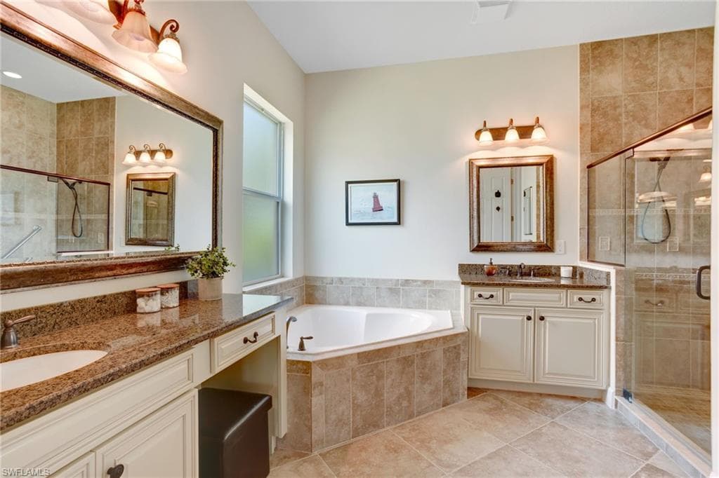 26365 Stonewall Ln, Bonita Springs, FL 34135-18