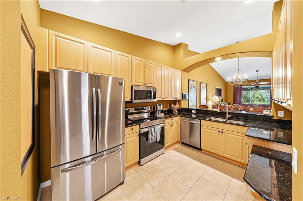 6239 Mandalay Cir 42, Naples, FL 34112-9