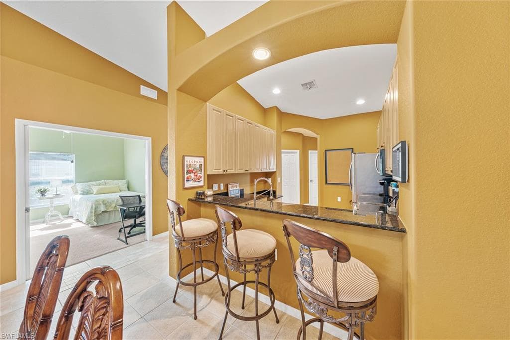 6239 Mandalay Cir 42, Naples, FL 34112-13