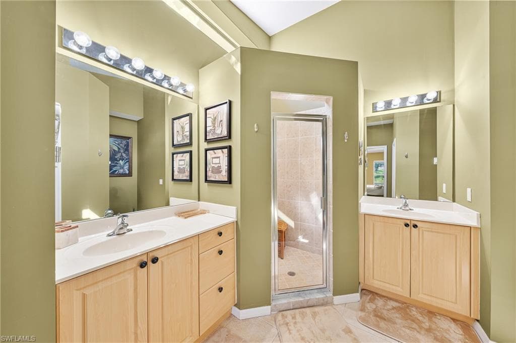 6239 Mandalay Cir 42, Naples, FL 34112-19
