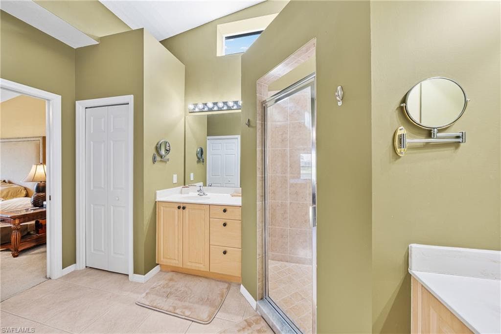 6239 Mandalay Cir 42, Naples, FL 34112-21