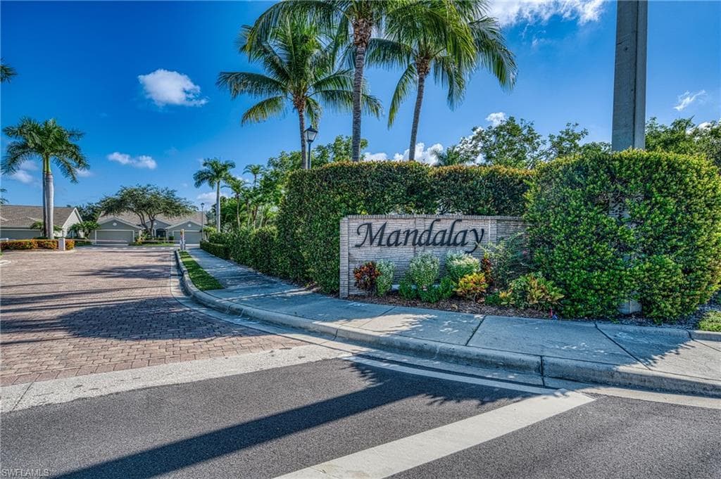 6239 Mandalay Cir 42, Naples, FL 34112-42