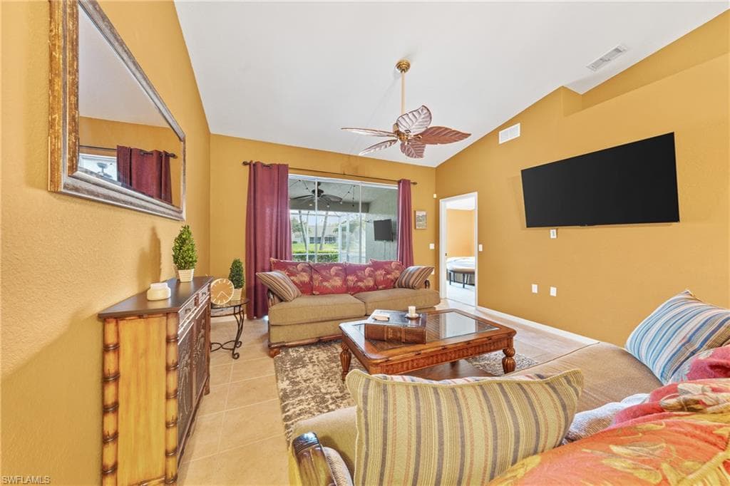 6239 Mandalay Cir 42, Naples, FL 34112-5