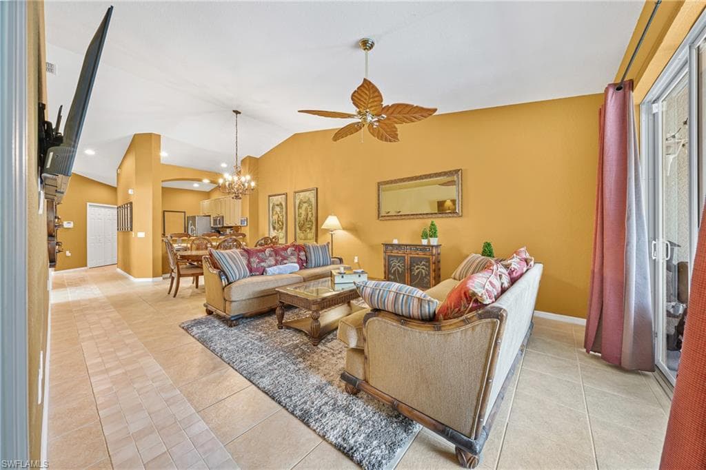 6239 Mandalay Cir 42, Naples, FL 34112-6