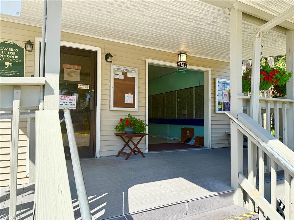 433 Cheetah Dr 433, Naples, FL 34114-48