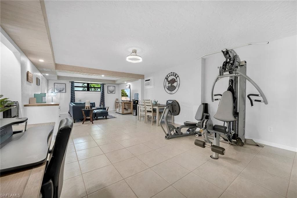 157 Snowberry Ct, Marco Island, FL 34145-32