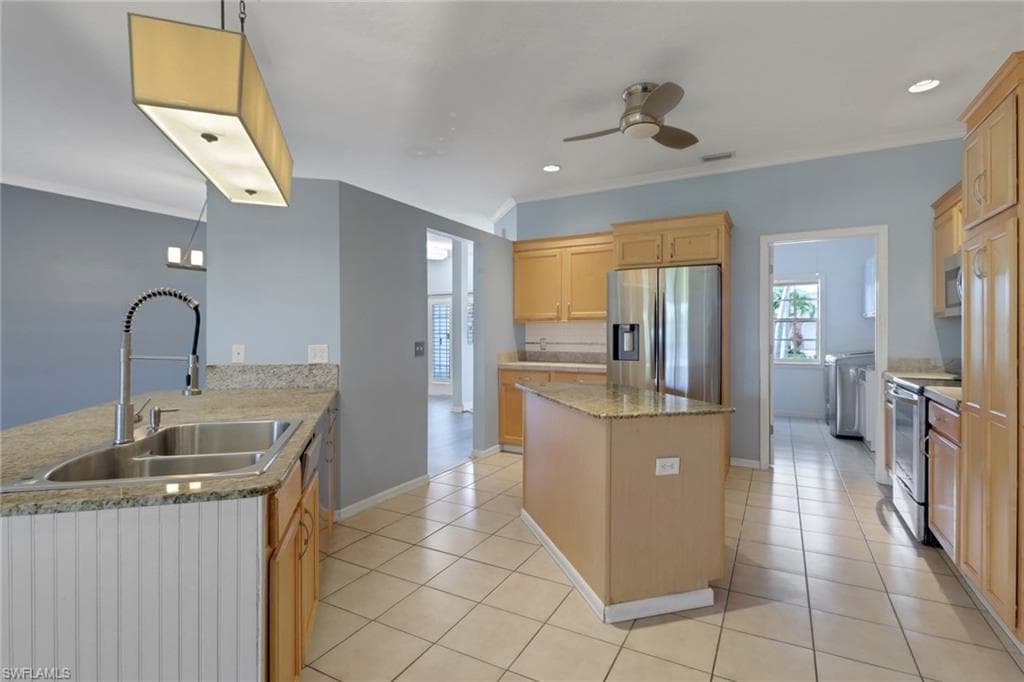 1137 39th St, Cape Coral, FL 33914-13