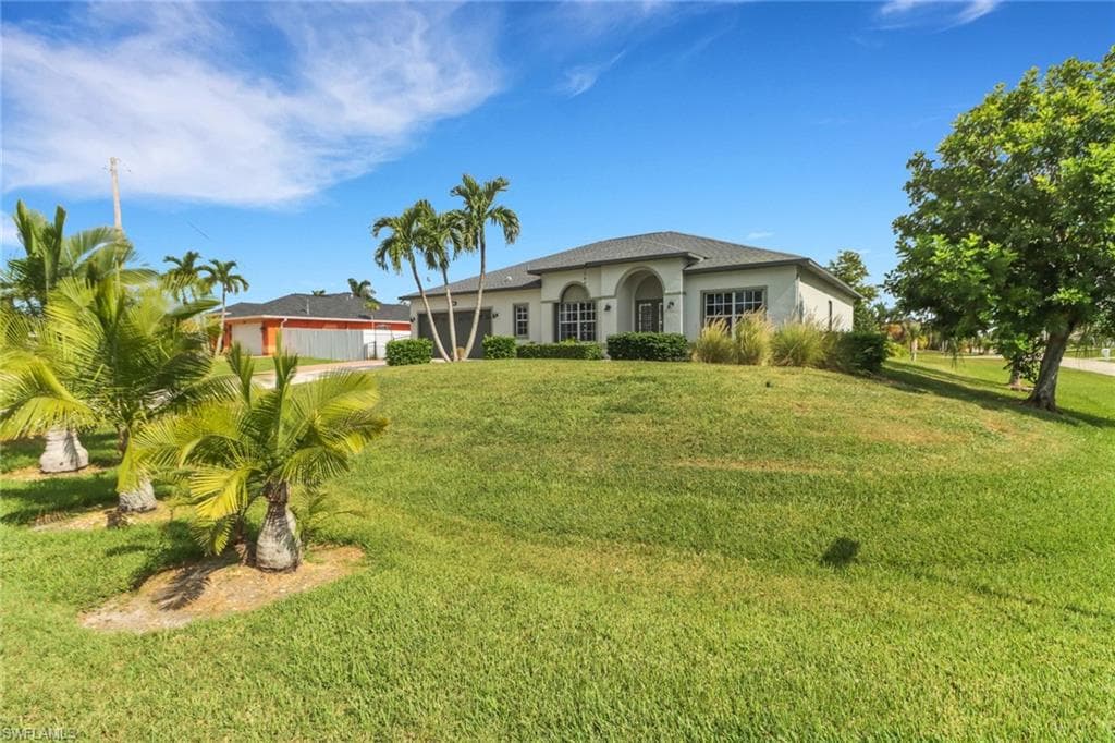 1137 39th St, Cape Coral, FL 33914-26