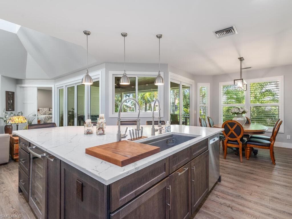 90 Seas Ct, Marco Island, FL 34145-11